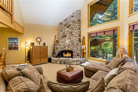 Pet-Friendly Cabin Rentals in Leavenworth, WA | Dog-Friendly