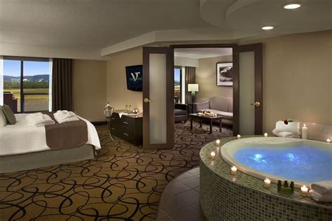 Hotels With Jacuzzi Tubs In Room Near Me / Hotel Hot Tub Suites ...