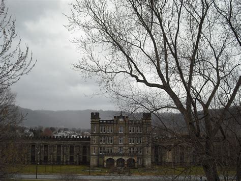 H.I.A.T. - Hey, I abandoned that!: Moundsville West Virginia Penitentiary