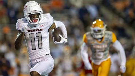 Boise State vs. UNLV odds, props, predictions: Rebels look to punctuate ...