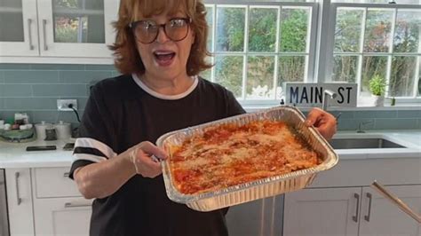 Video Joy Behar makes her famous lasagna - ABC News