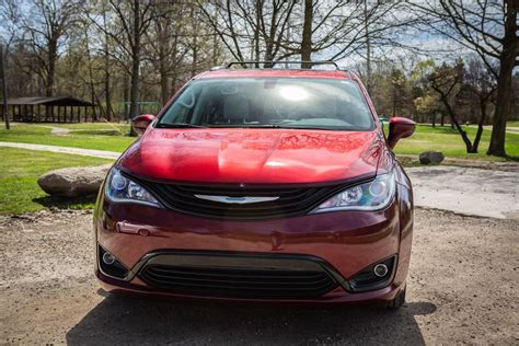 Putting the Chrysler Pacifica Hybrid to work - CNET