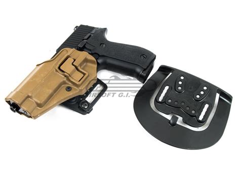 BLACKHAWK SERPA CQC Holster - Sig 220/226 (Coyote Tan/Left Hand)