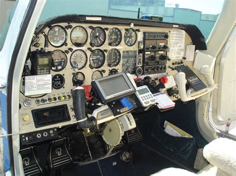 Beech 77 Skipper, pictures, technical data, history - Barrie Aircraft Museum