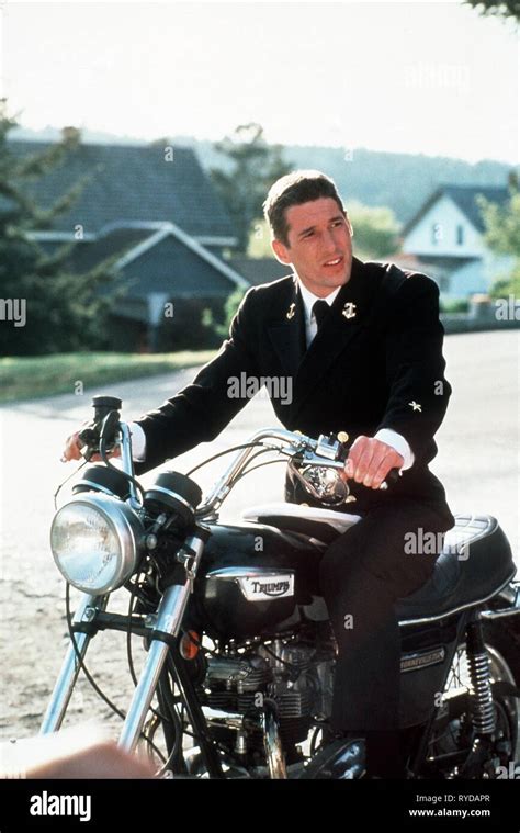 An officer and a gentleman richard gere hi-res stock photography and ...