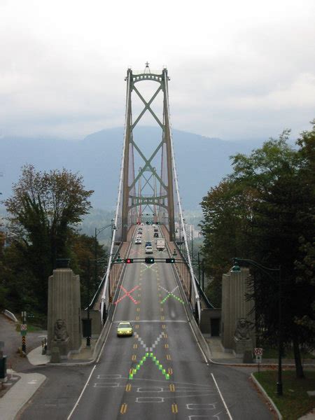 contraflow roadway alert system | designboom.com