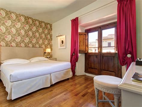 Grand Hotel Cavour : réservez votre séjour à Florence avec OOVATU