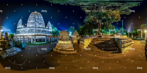 360° view of Night time at Mahabodi temple - Alamy