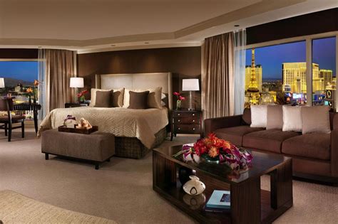 Premium Fountain View room ~ Bellagio Resort, Las Vegas | Las vegas suites, Bellagio hotel las ...