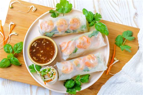 Thai Fresh Spring Rolls (With Vegetarian Option) Recipe
