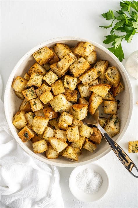 Garlic and Herb Homemade Croutons | The Novice Chef