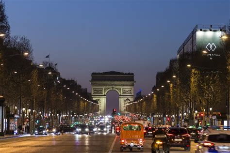Champs-Élysées - Paris attraction - Love to Eat and Travel