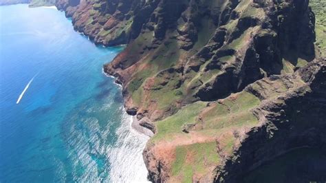 Na Pali Coast Helicopter Tour - YouTube