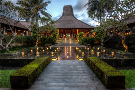 Maya Entrance at Dawn | Maya Resort, Ubud, Bali, Indonesia N… | Flickr