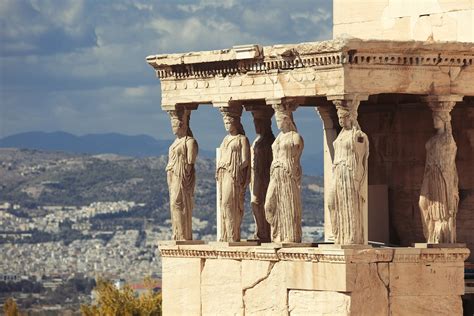 5 Classical Buildings That Chronicle Ancient Greek Architecture