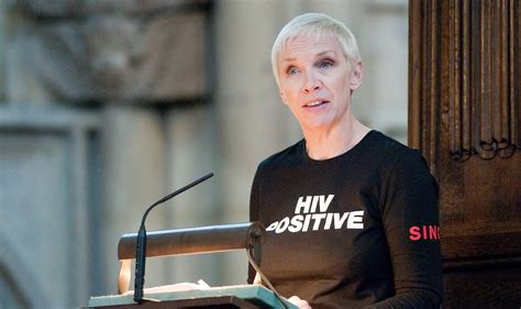 Annie Lennox receives prestigious award for HIV activism | PinkNews