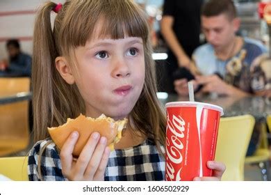 42 Mcdonald's Fries For Little Girls Images, Stock Photos & Vectors ...