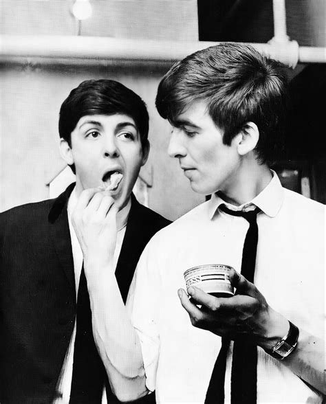 George Harrison and Paul Mccartney | Beatles george, Paul mccartney ...