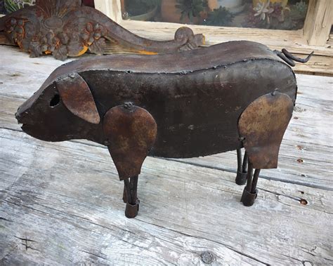 Metal Folk Art Pig Statue for Yard Patio or Home, Farmhouse Decor, Garden Art, Hog Lover Gift