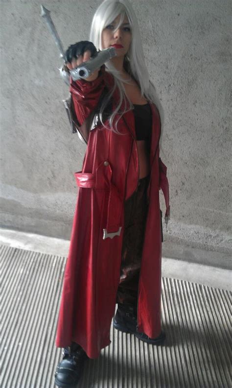 Dante Cosplay Female Version by GigliodiNeve on DeviantArt