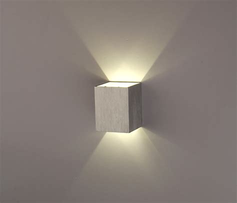 Led bedroom wall lights - 10 varieties To Illuminate Your Bedrooms ...