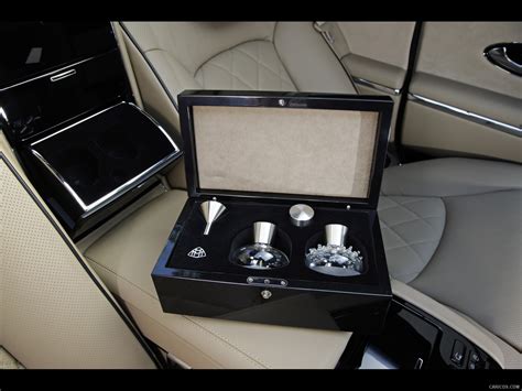 2010 Maybach Zeppelin - Interior, Close-up | Wallpaper #16 | 1600x1200