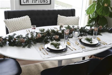 Creating A Stunning Christmas Table Setting - Kristina Lynne