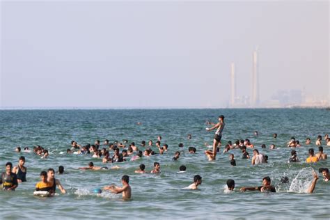 Beaches of Gaza Provide Brief Respite From War, Heat | Lipstick Alley