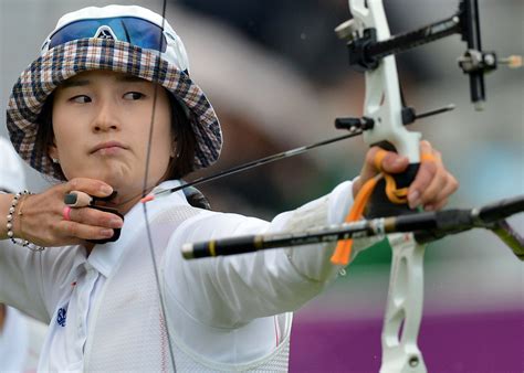 Download Archery Sports 4k Ultra HD Wallpaper