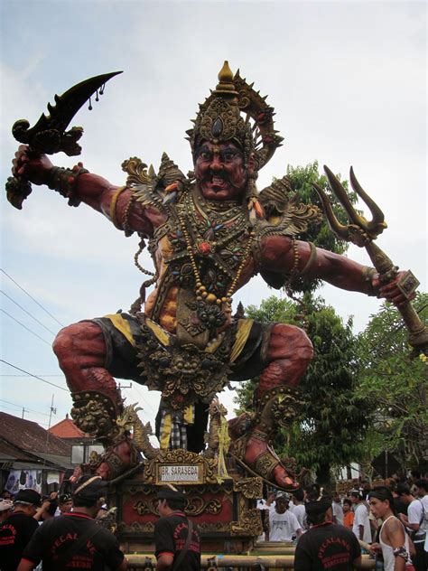 Monster Bego: Sejarah Ogoh-Ogoh - Tradisi Masyarakat Bali yang Super Unik, Indah, Amazing, hanya ...