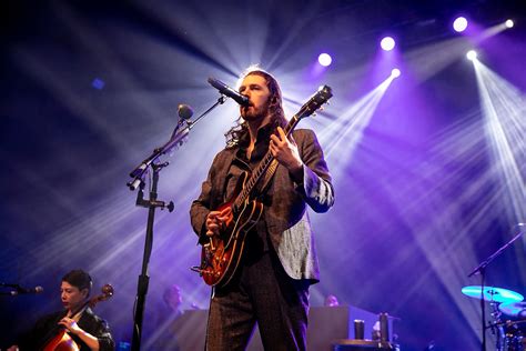 After waking up with '0 voice,' Hozier delivers heavenly, sold-out concert at the Rave in Milwaukee