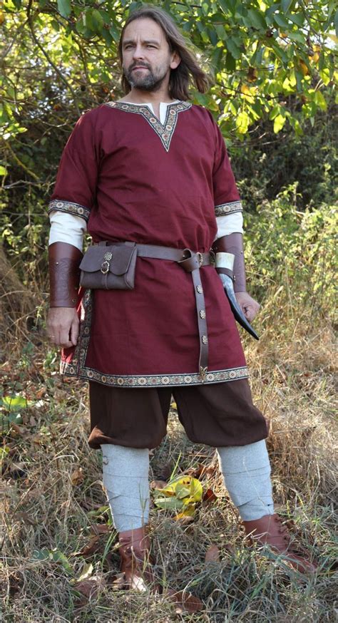 Costume Médiéval Homme II commander en ligne chez larp-fashion.fr ...