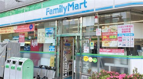 Japan Convenience Stores – A Sneak Peek Into These One-Of-A-Kind Stores! | Holiday Tours & Travel