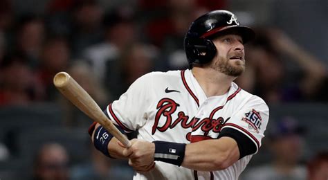 Braves catcher Stephen Vogt out for rest of season after hernia surgery