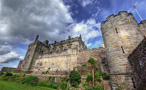 Stirling Castle, Scotland | Eyeflare.com