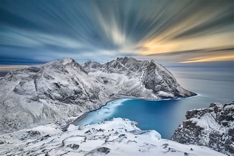 Photographer Captures Awe-Inspiring Arctic Landscape Photography