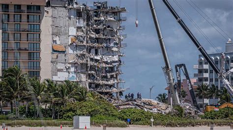 After Florida Condo Collapse, Engineers Search for Answers