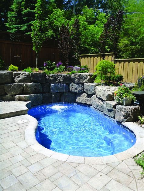 20+ Innovative Small Swimming Pool For Your Small Backyard | Small inground pool, Small pool ...