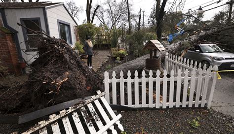 Possible tornado near Los Angeles rips up building roofs - Odessa American