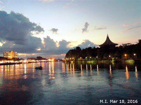 Malaysia Images: Sungai Sarawak Night View at Kuching Waterfront Jalan Main Bazaar (March 18, 2016)