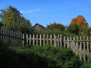 Apple Orchard Fence - Color | At the Apple Hut, just north o… | Flickr