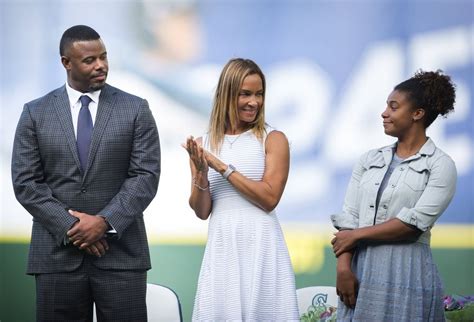 Photos: Mariners retire No. 24 in tribute to Ken Griffey Jr. | The ...