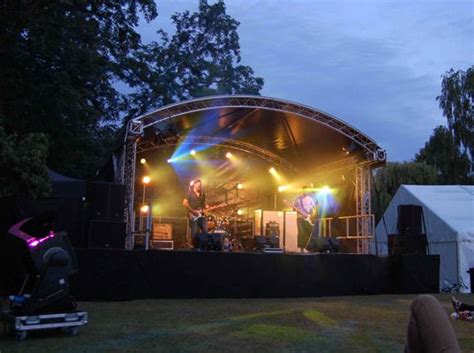 Outdoor Stage Roofs - Weatherproof Outdoor Stage Systems