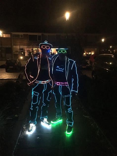 Glow stick costume ideas #glowstickclothes | Neon outfits, Light up costumes, Neon party outfits