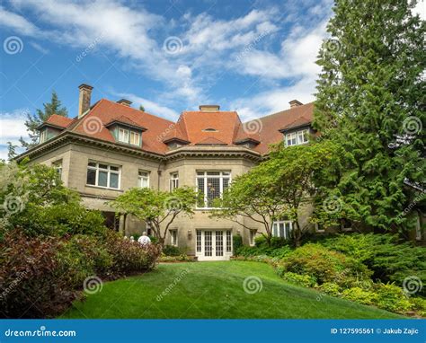 Portland, Oregon, USA: Pittock Mansion Garden Editorial Photo - Image ...