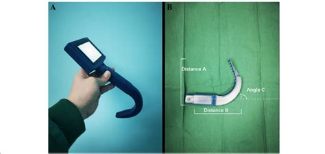 A picture of the video laryngoscope. a The video laryngoscope. b The ...