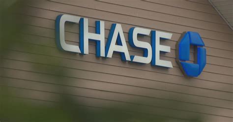 Activists to protest outside Chase Bank in the Loop - CBS Chicago