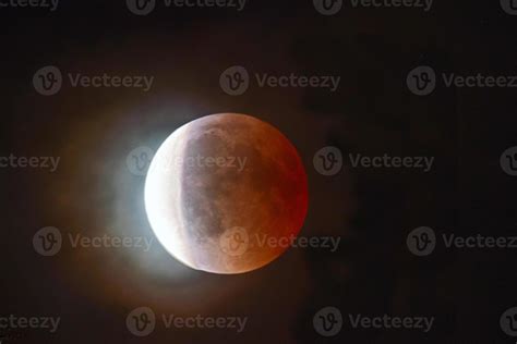 red moon eclipse 17237290 Stock Photo at Vecteezy