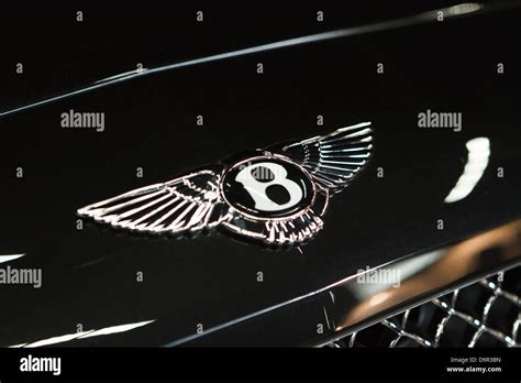 Close-up of Bentley logo on black limousine Stock Photo - Alamy