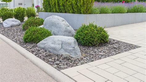 Decorative Stone Aggregates: 9 Ways to Use Gravel in Landscaping ...